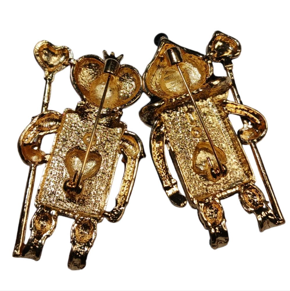 Two Fantasy Card Guard People Pin Brooch Set - Picture 4 of 4